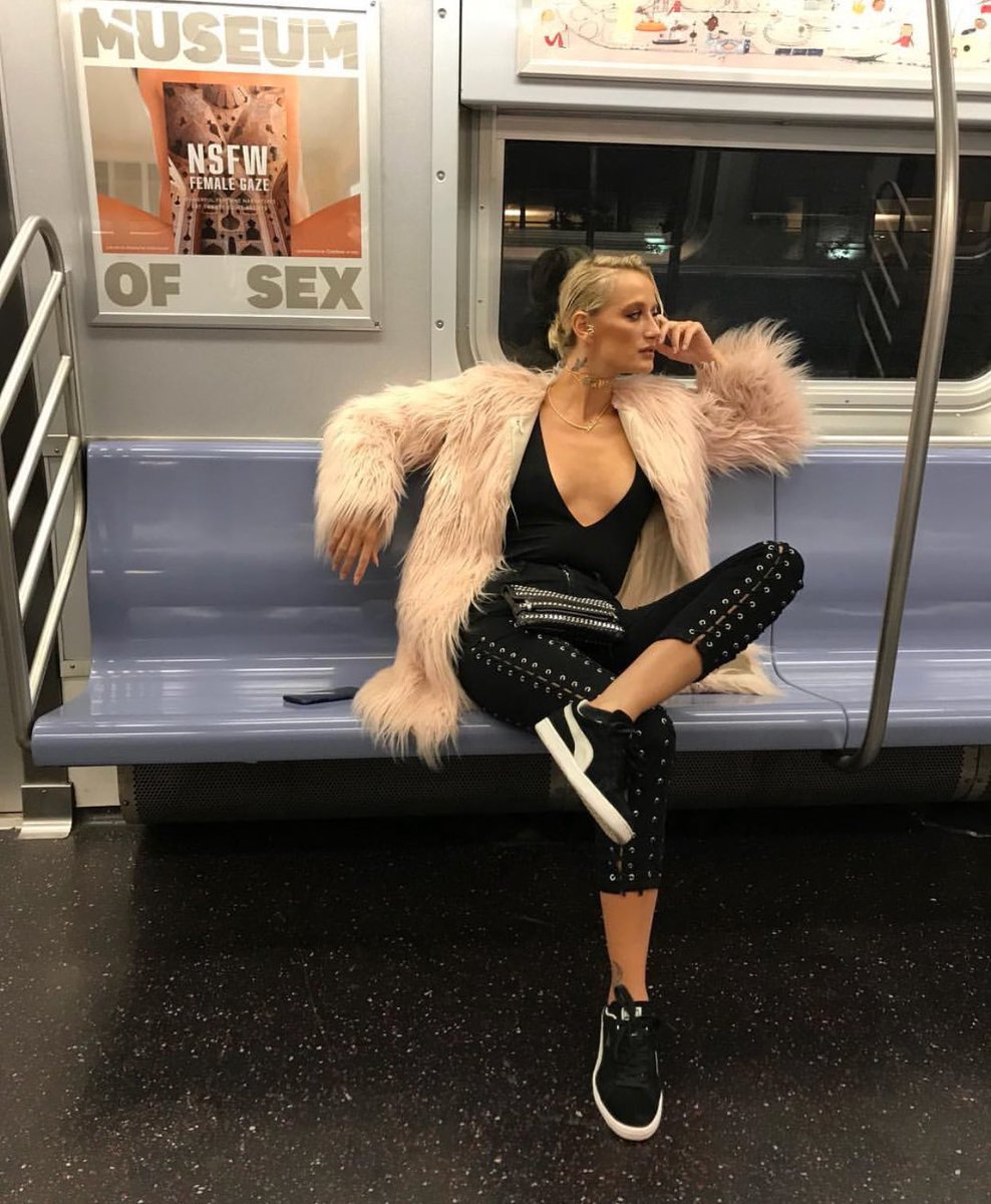 Geçen semtteki metrodayım ;