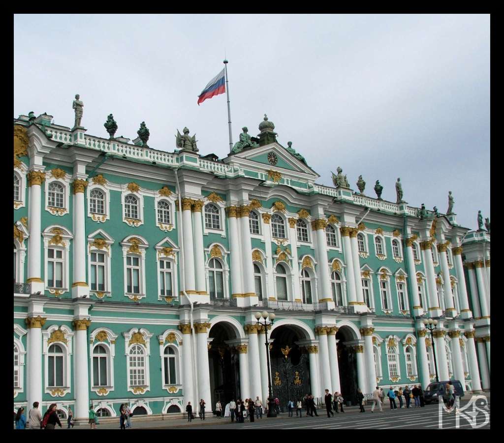 Что снаружи эрмитажа. St Petersburg Hermitage. Эрмитаж 1764. Зимний дворец Эрмитаж ЕГЭ. Фасад музей Эрмитаж в Питере