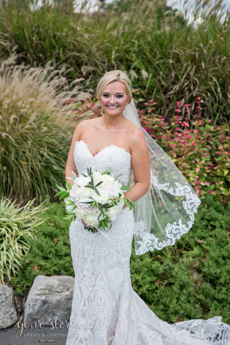 claricesbridal's tweet photo. Molly looked absolutely breathtaking in her @maggiesottero wedding dress! 💗
Photography: @ysstudios https://t.co/OzD02r7k0L