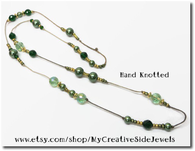 VanessaCarrett1's tweet photo. https://t.co/Ms6Iuip54A #handknotted #handknottednecklace #greennecklace #longnecklace #pearls #bohonecklace #holidayaccessory #integritytt https://t.co/xRA4wf9S6a