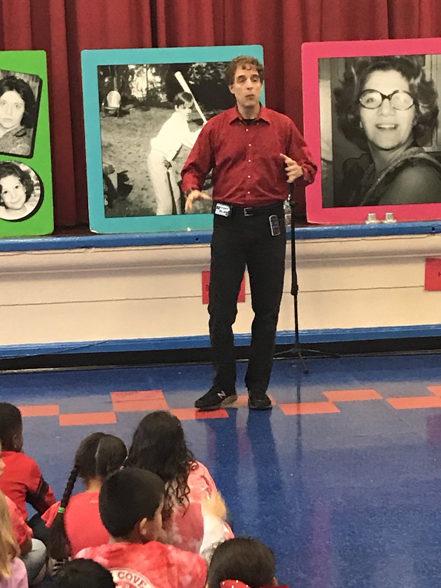 melaniearfman's tweet photo. Making good choices assembly at Deasy School with Lou Del Bianco. Thank you Deasy PTA #redribbonweek2017 #DeasySchool https://t.co/YuiJt1XawB