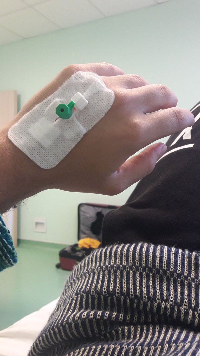 maperezpirela's tweet photo. Tras de dictar conferencia en Rusia fui llevado a un hospital y operado de emergencia. Me restablezco. Me ausentaré x algunas semanas de TV https://t.co/h2dwH3gYyx