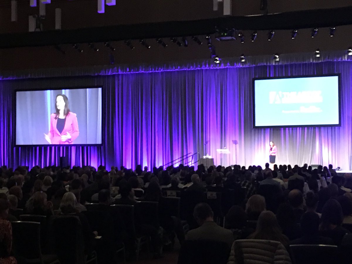 drvincemolinaro's tweet image. Listening to @AmandaLang. Great presentation at #TheArtOf Leadership