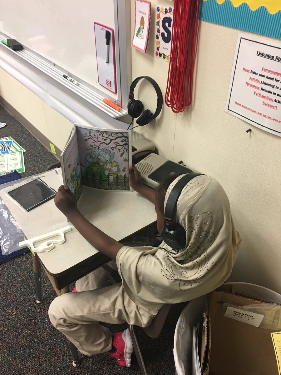 msrojas4th's tweet photo. Stations are an important part of our daily routine... #LearningWhileWeHaveFun @hearnehusky https://t.co/Hg0RaUyHDp