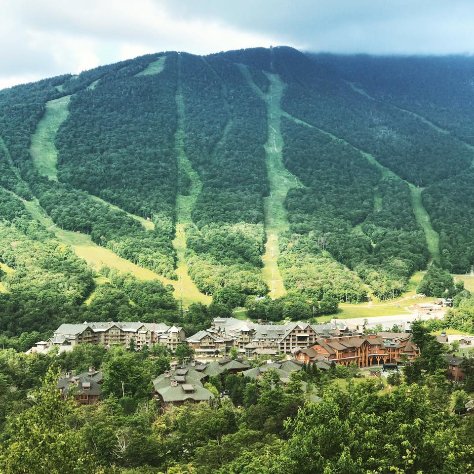 TopHatVT's tweet image. The @StoweMtnLodge is such a magnificent #venue! Have you looked at getting #married here for your 2018 #wedding? bit.ly/2jkrsdQ