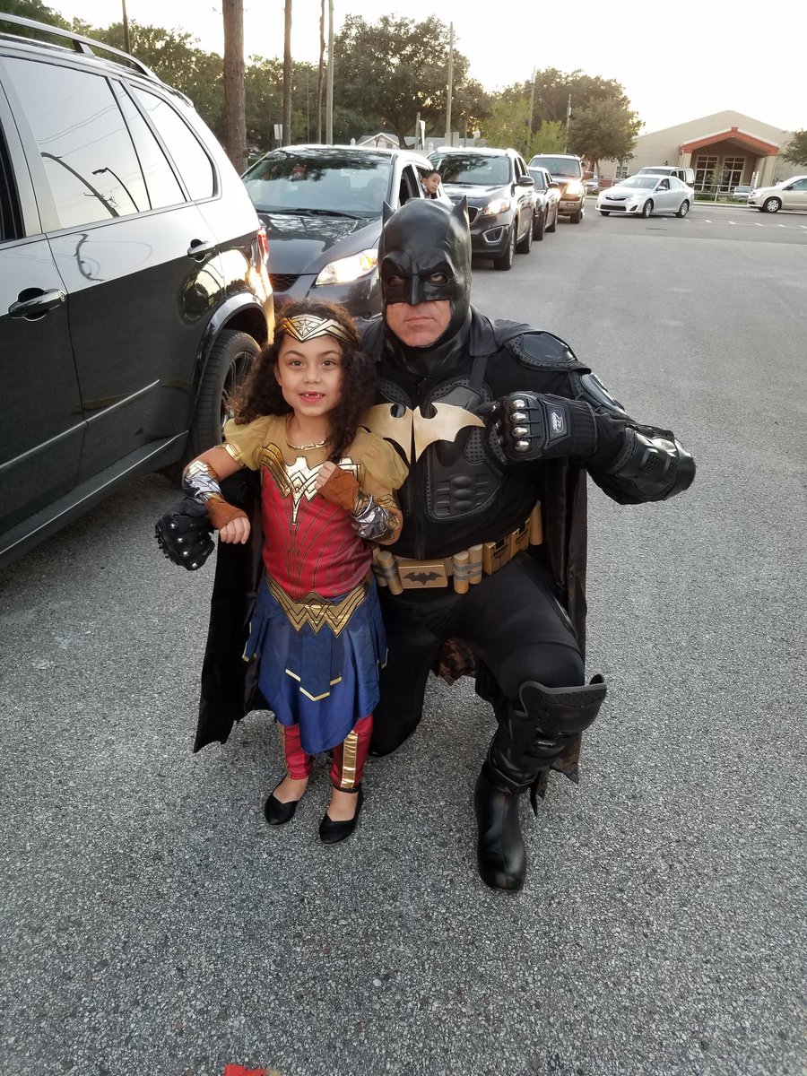 EssrigHCPS's tweet photo. The show stoppers. Justice League has made an appearance at Essrig Trunk or Treat! https://t.co/QYuPadALBr