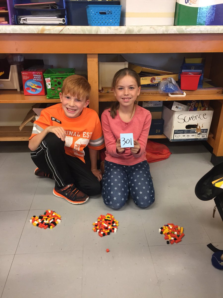 rennie_sandra's tweet photo. Representing our numbers. #grade3 #numbersto1000 #ourfinalproduct @slablues @NLESDCA https://t.co/gnvCWOmbDs