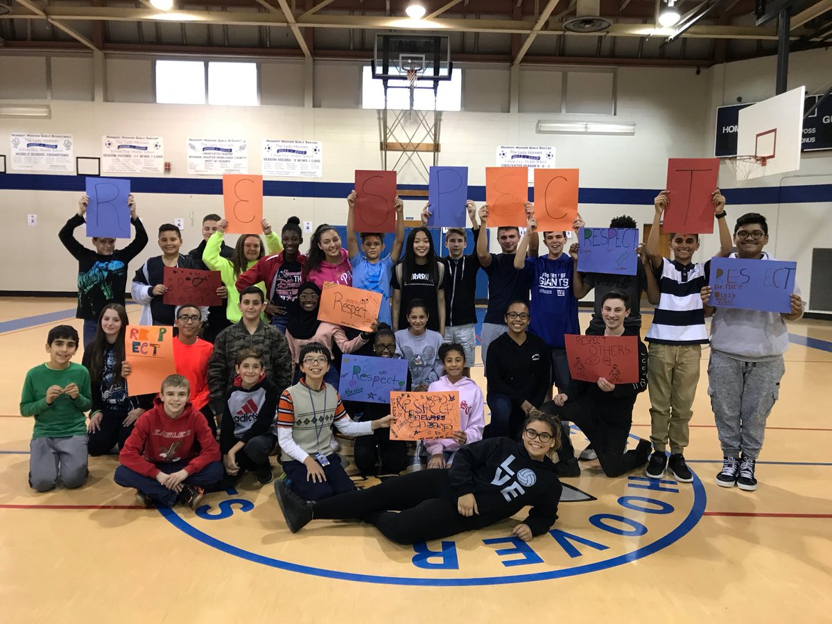 MurtaghMrs's tweet photo. So proud of how much the unified club has grown this year! Watching the #AVID students interact makes us so happy ❤️ @ThisIsMsSavage https://t.co/RVrivoRRtr