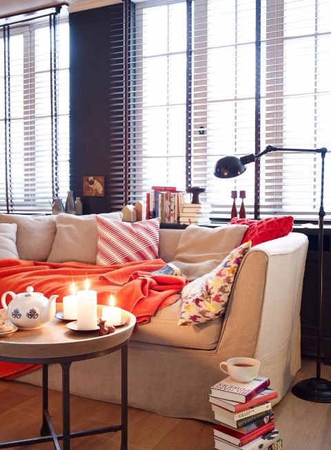 A well-lit room will do wonders in accentuating your apartment decor. goo.gl/gsBKJA