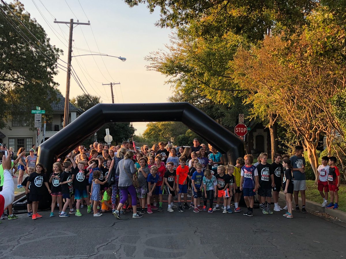 Ready, set, goooo! The Long Run at JL Long MS has begun. Look at these cute participants.