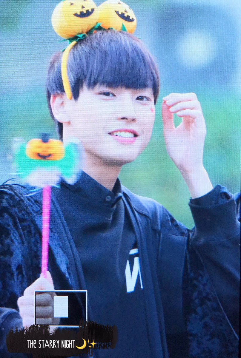 kiminseong712's tweet photo. 171027 뮤직뱅크 출근 #인성 #김인성 #INSEONG #インソン #김밤톨 #SF9 @SF9official 

왜케 이뽀ㅠㅠㅠㅠㅠㅠㅠㅠㅠㅠㅠㅠㅠㅠㅠㅠㅠㅠㅠ https://t.co/m7kQBWn31l