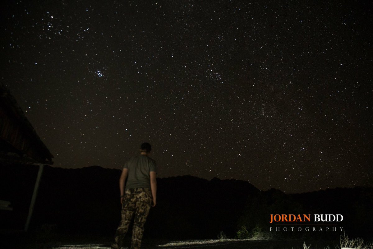 JordanABudd's tweet photo. #starlapse #nightphotography https://t.co/SfDnZnZU9A