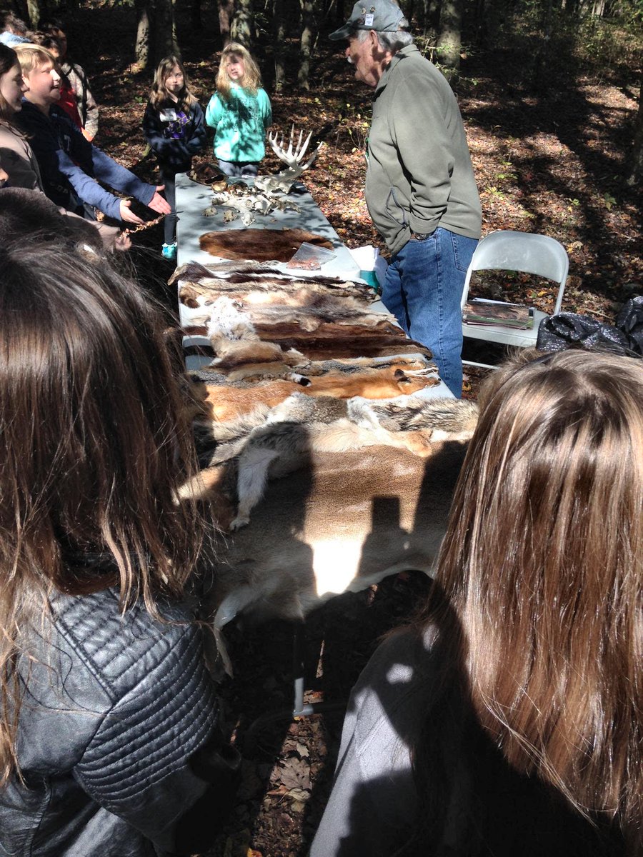 BESLeads's tweet photo. Fifth graders immersed in nature, active learning for life #BESlearners @HanoverSchools https://t.co/0J4vX1t22U