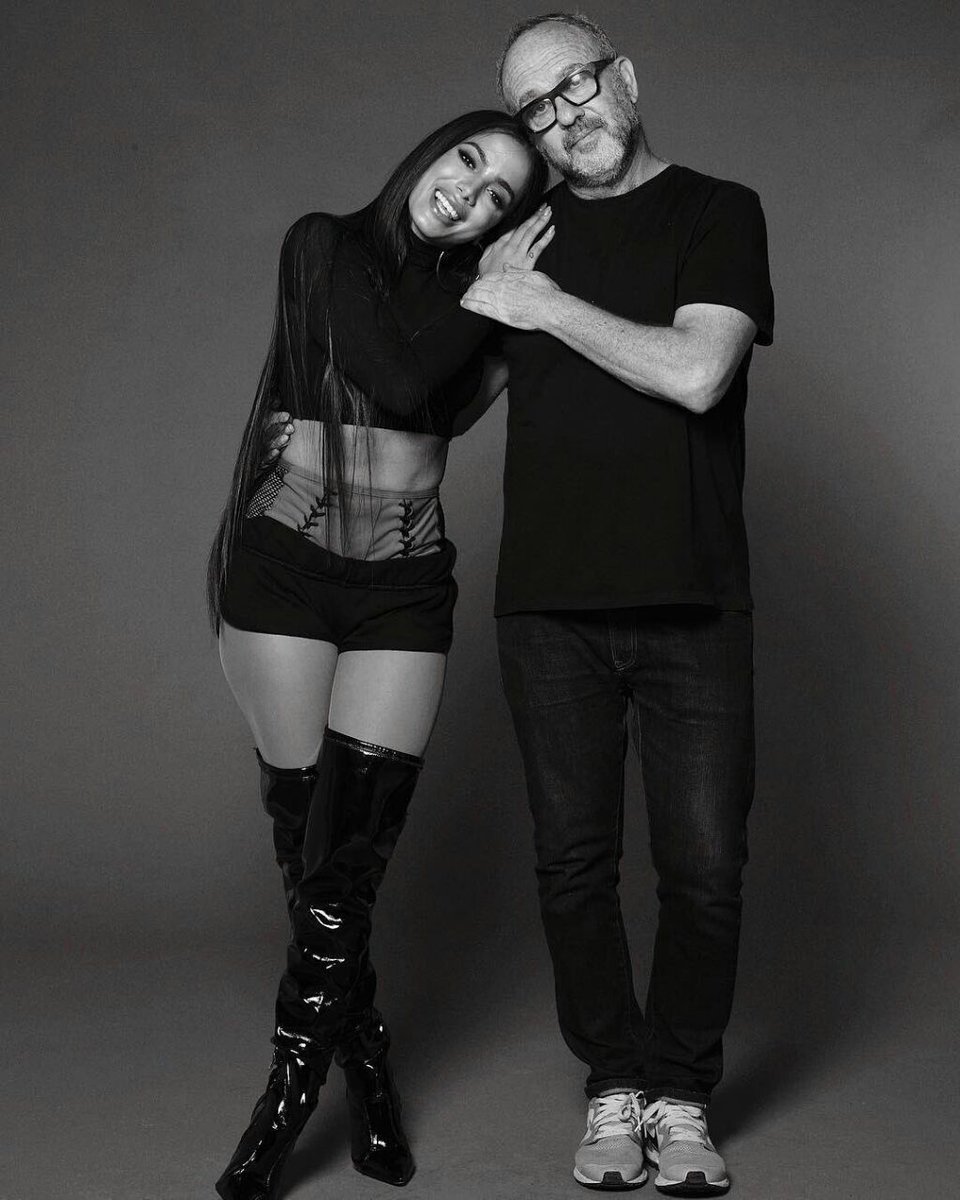 infocbanitta's tweet photo. Anitta no set da nova campanha da Coca-Cola ❤👀 https://t.co/K8cLE9RSSl