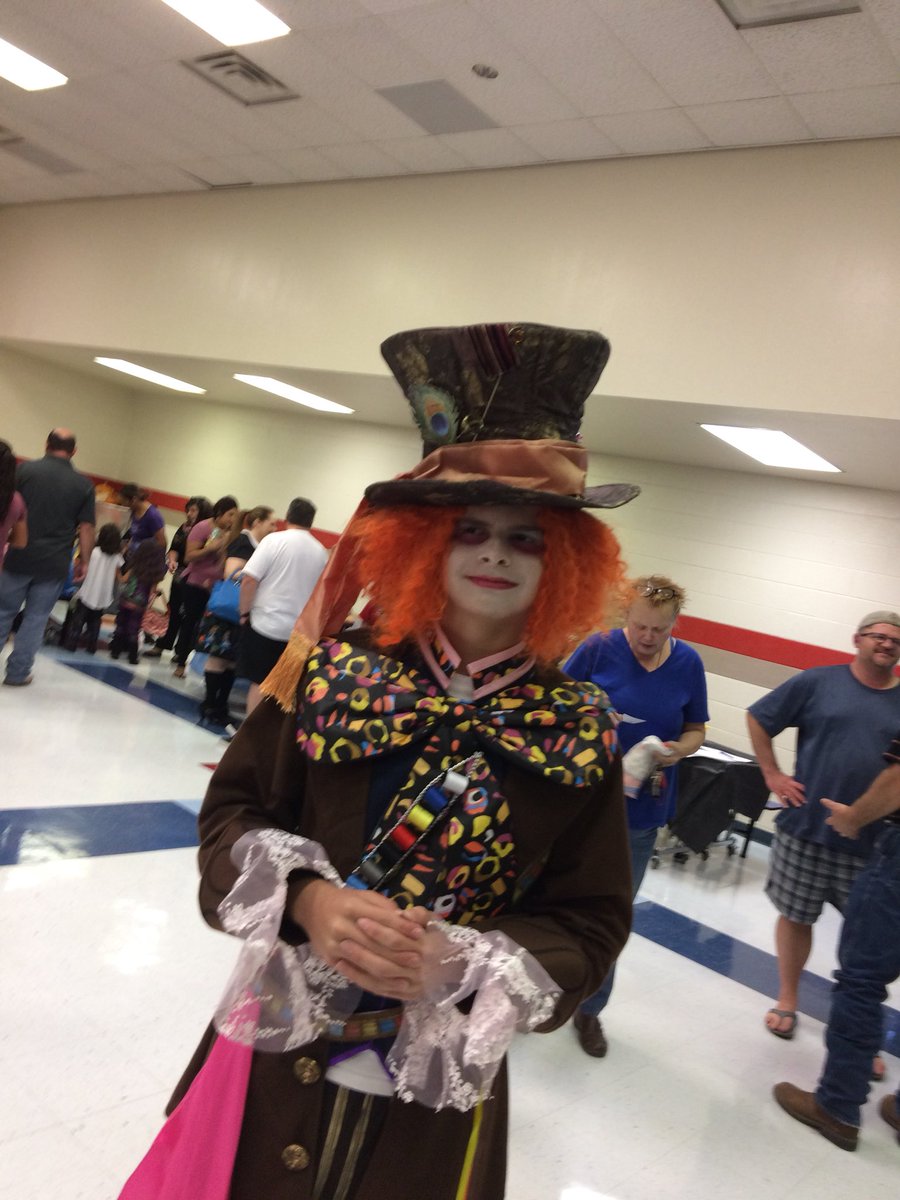 QParkerTweets's tweet photo. Parker Math and Science Night is a roaring success! https://t.co/Yv5qvhB7Ag