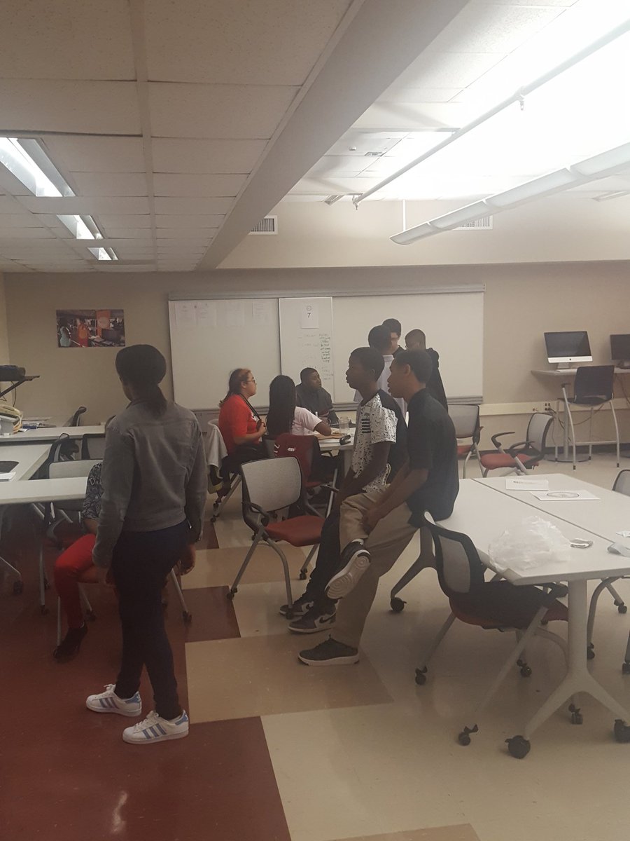 MADE Open House Pitch Competition! #MADEatMBK #time2engage