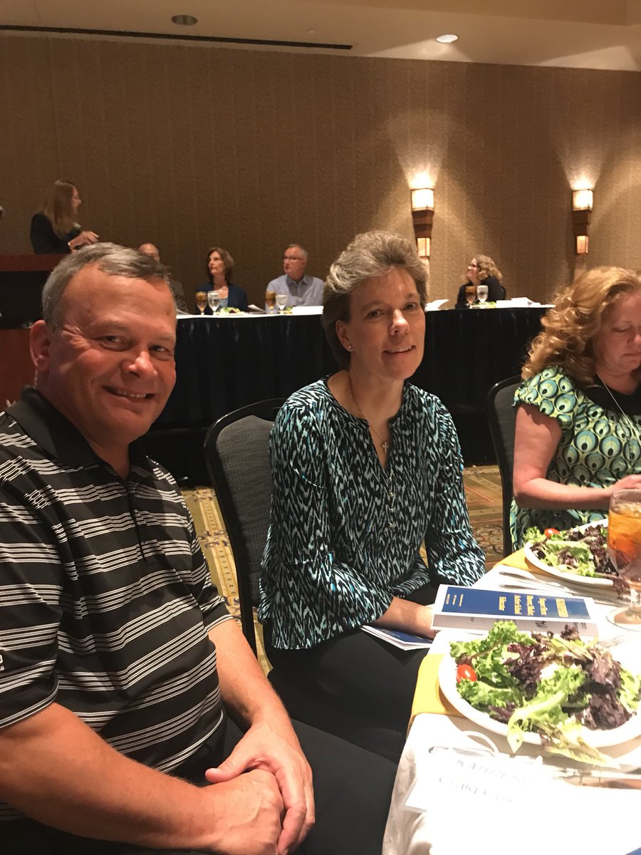 LanceDougan9's tweet photo. #kshperd2017 https://t.co/WpaSjFk1i5