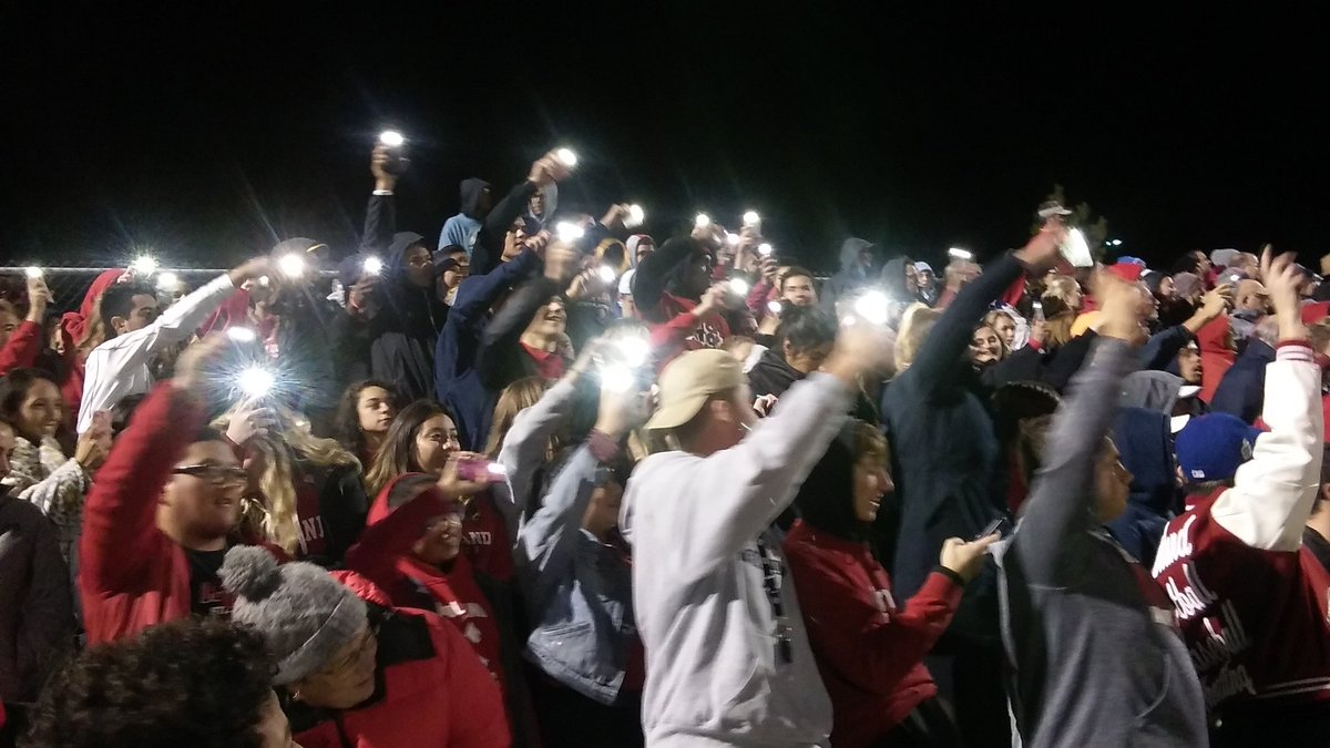 KevinG_educate's tweet photo. Dutch turn it up #powerhhs @HollandHSSoccer https://t.co/ZKWk1ooGKD