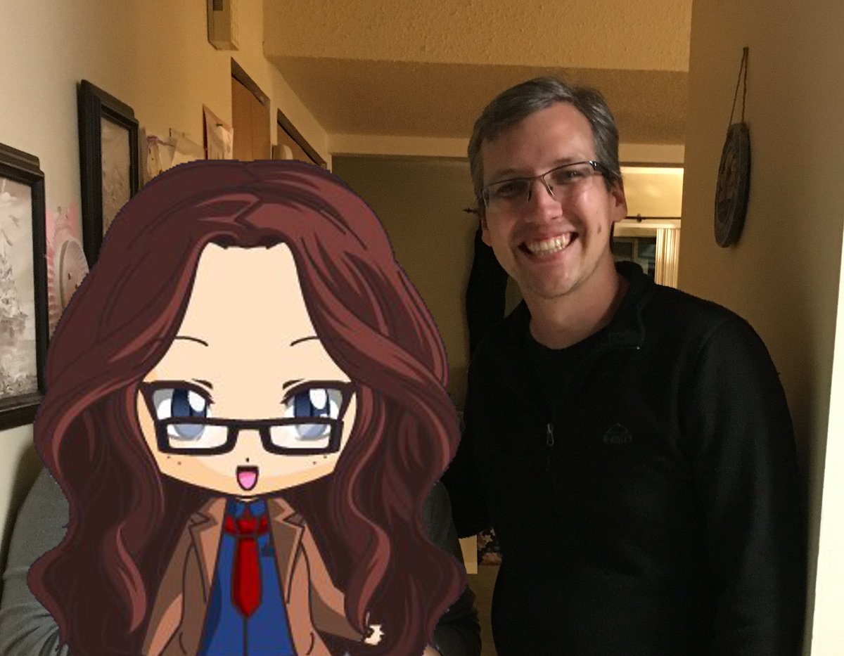 SomniaCreates's tweet image. Had a great summer. Went to an Eclipse.... And look what else? Got to meet someone else on the way! @SuzietheSawyer