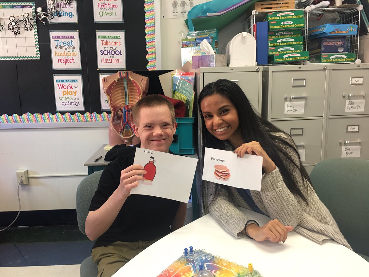 DrAmyBlumenfeld's tweet photo. Best Buddies Match Party!  So many smiles, giggles, and continued friendships formed! @cmude13 @drtonylasley @BestBuddies_MO @MHSPrincipal https://t.co/JlD3WBhFbr