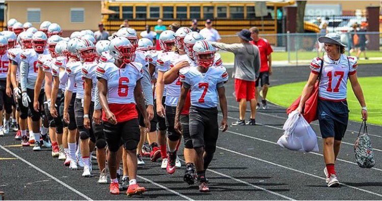 LMstudentsect's tweet photo. 24 hours.The District Rivalry. Be LOUD. Get ROWDY. The WHOLE SCHOOL needs to be @SHS tomorrow nightπ #BEATBOKEY #GoHomeSeminole #WeRunZone6 https://t.co/JkgP7WseT2
