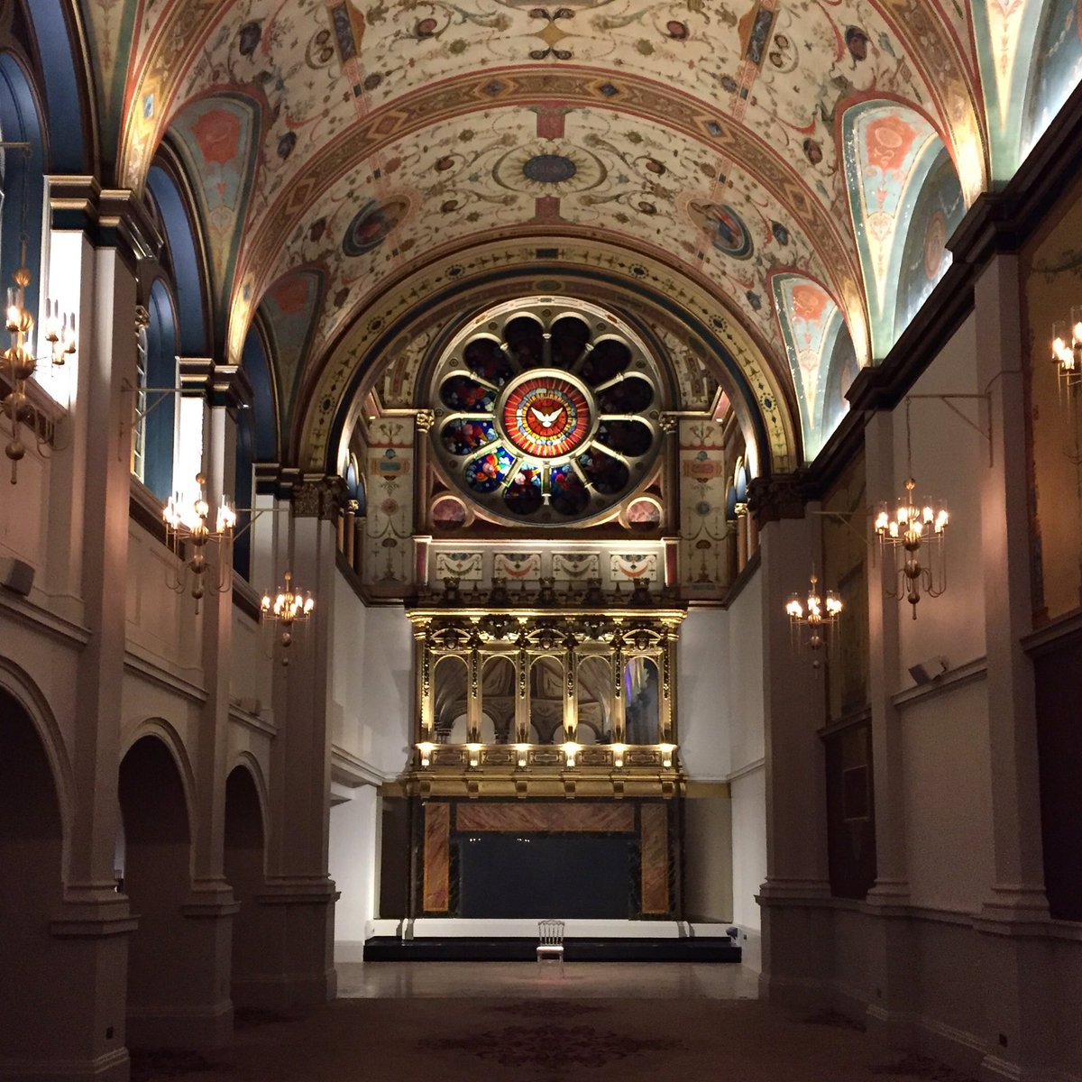 lukeartingstall's tweet image. Fantastic night commissioning on our latest project @TrykaLEDLtd #lightingdesign