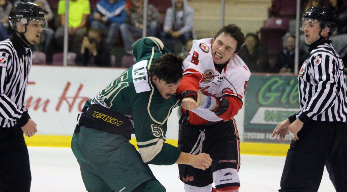 GF0D0R's tweet photo. Fight night in Leamington tonight, 0-0 after 20 minutes https://t.co/eaIUM1gVJI