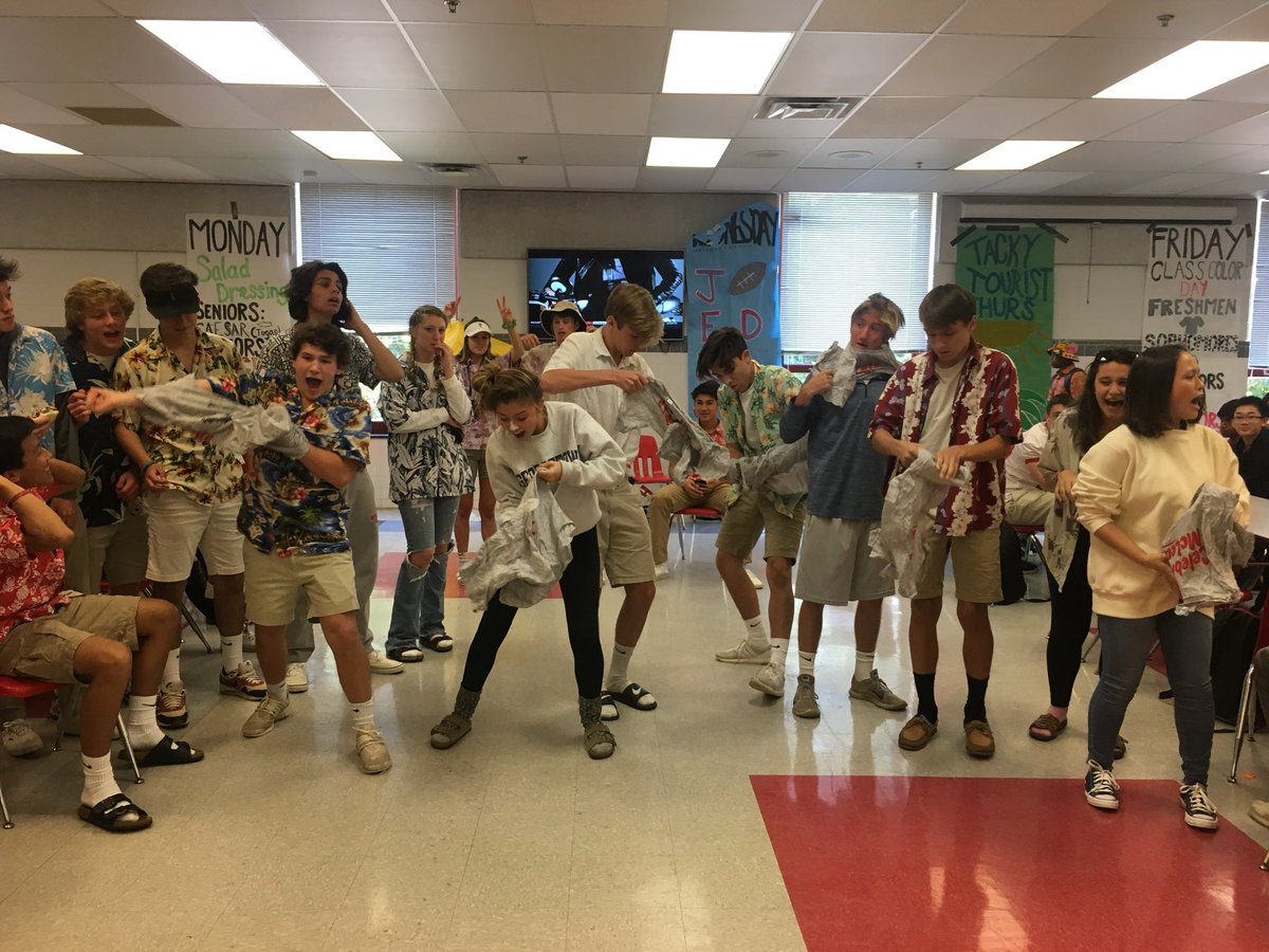 McLeanHoco2017's tweet photo. Awesome competition at lunch today!!! Wear your class colors tomorrow!!!! https://t.co/HlwyGMPA8t