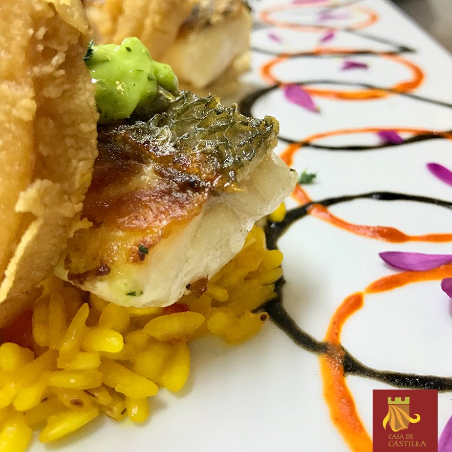 #Robalo Asado con #Calamares Crocantes #Gastronomía #Comida #GrupoCastellano