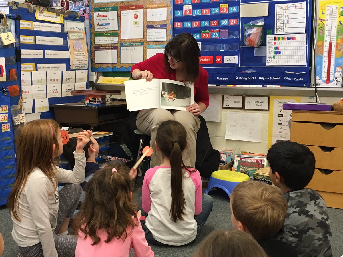 joforrest24's tweet photo. Super fun read aloud today! Thanks Ms. Royer!! #welovestories #activeparticipation #180DaysOfKindness https://t.co/Rw8QtViusU