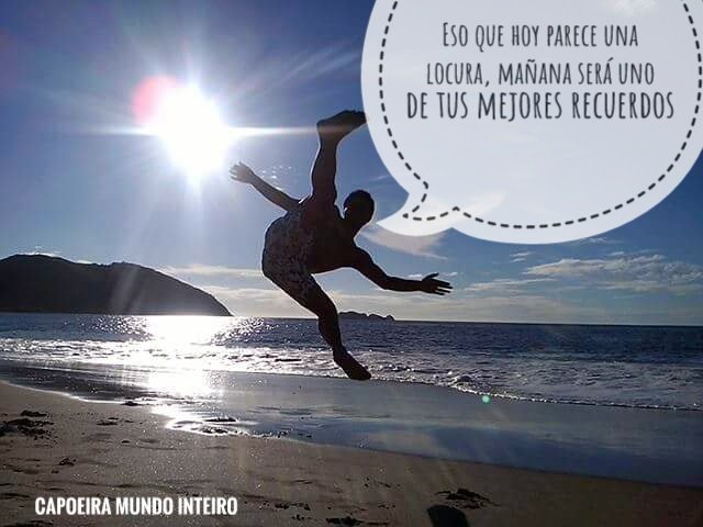 CapoeiraCMI's tweet photo. Talvez ir a tu primera clase de #Capoeira y cansarte como nunca parece una locura, pero ¡te vas a divertir!

#Monterrey
#MTY
#Hazdeporte https://t.co/Qwhw5ejZaP