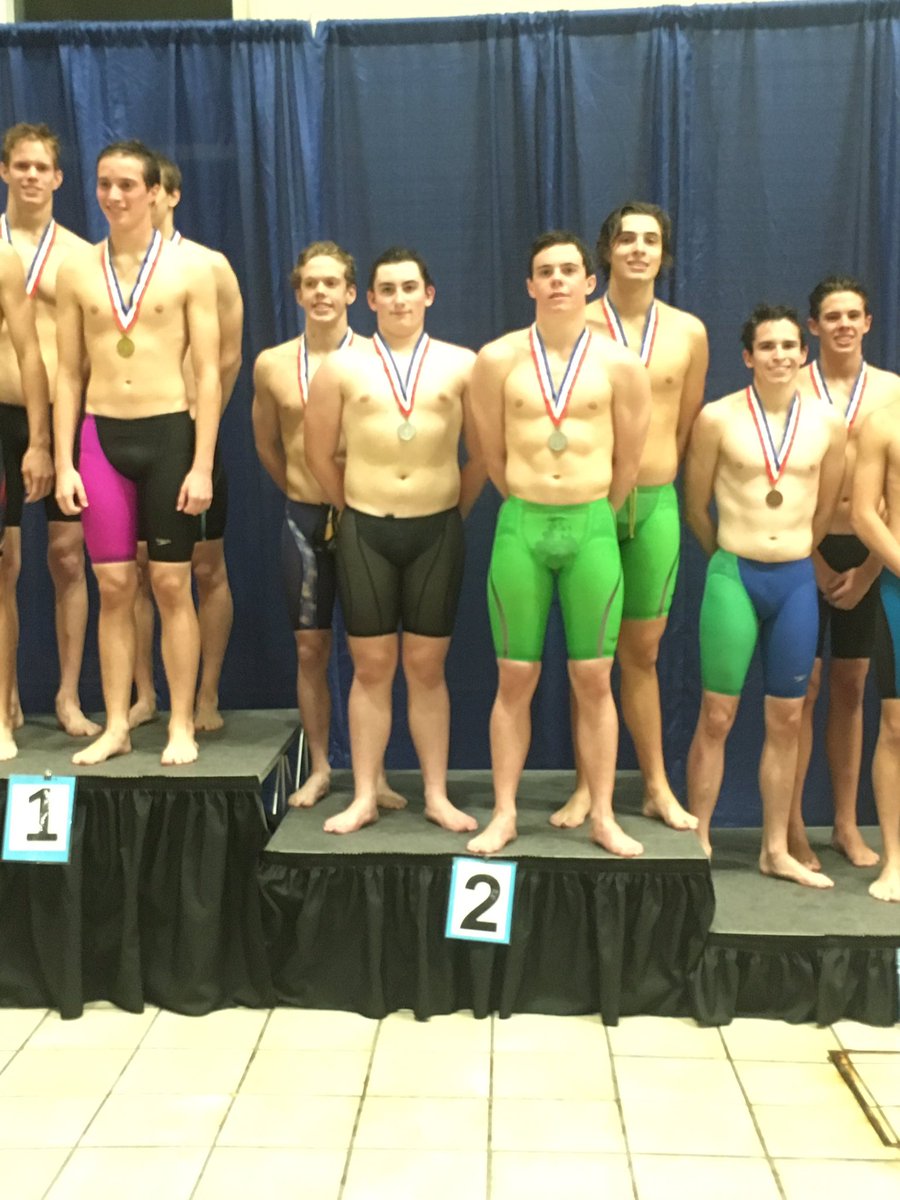 400 Free Relay takes SECOND and breaks school record