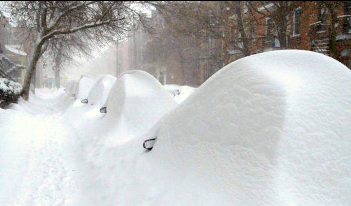 ChisagoCountySO's tweet photo. With the possible accumulation of snow, be mindful of seasonal parking restrictions.  Refer to your city/township website for specifics. https://t.co/oQkT1ndJsP