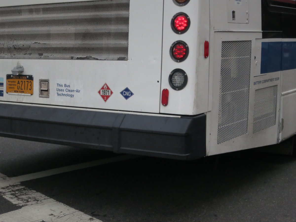 easy2annoy's tweet image. @mta @NYCMayor Any liability attorneys need a case? Follow this guy!!! Get this ANIMAL off THE ROAD. #Reckless #FailureToYield #PossiblyImpaired #Dangerous Bus # 297 plate A/U 2173 #OffTheRoad #IDIOT #MORON
