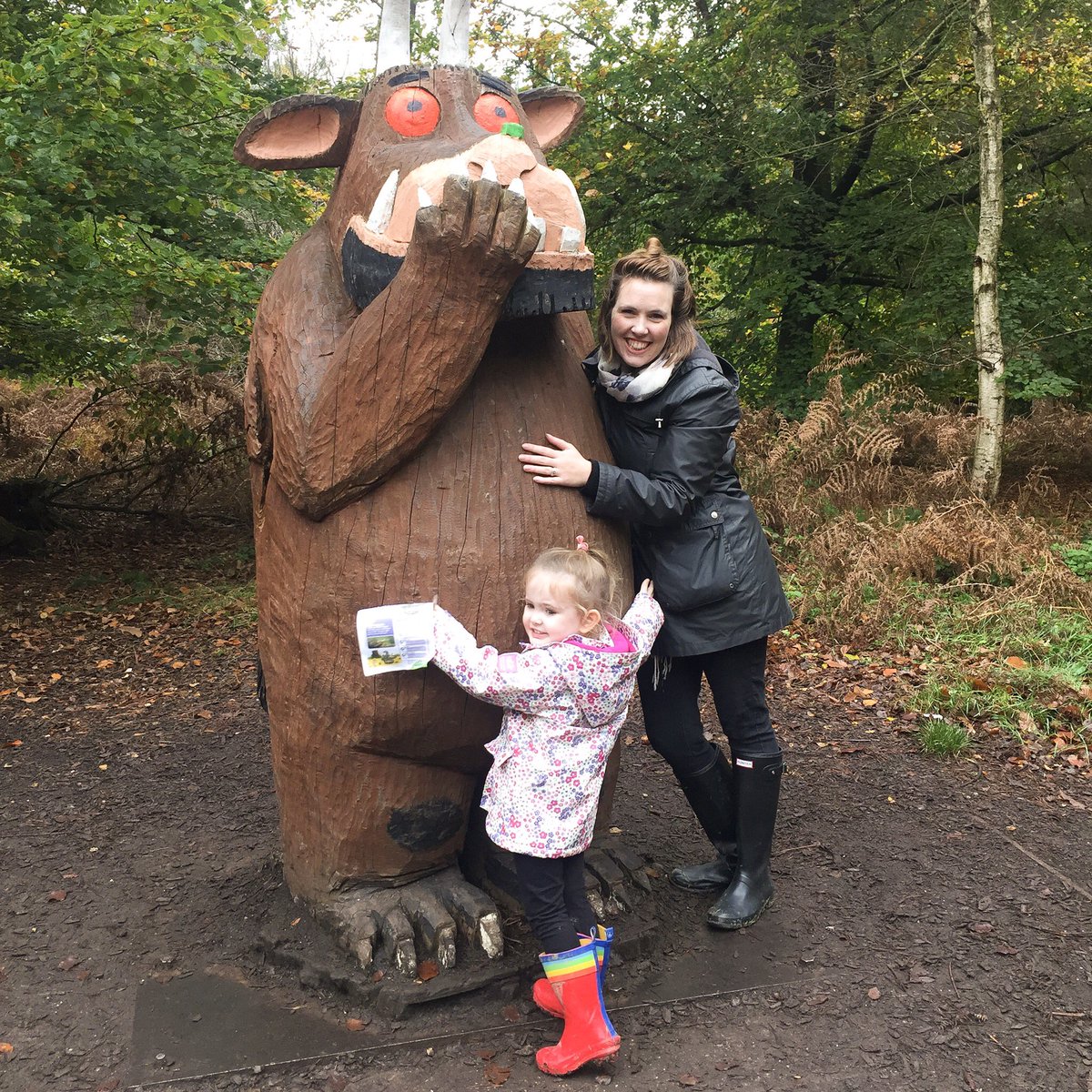 LifeLittleToes's tweet image. We took a stroll through the deep dark woods,look who we found.Orla was not so bothered#gruffalospotters #gruffalospotting #gruffalotrail