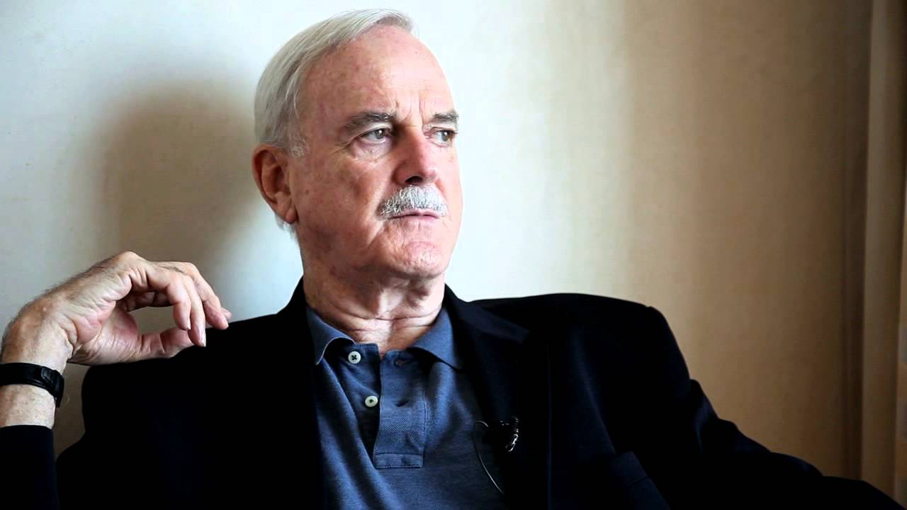 ¡Muchas felicidades al enorme y genial John Cleese por cumplir hoy 78 años!
Happy birthday 