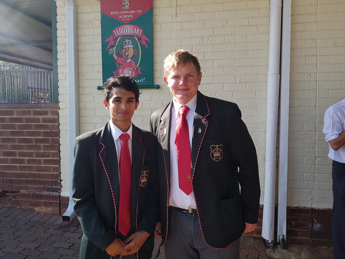 KingEdVIISchool's tweet photo. #RedMatrics @KingEdVIISchool #OBA tie handover #redwelcome lads! #redarmystrong https://t.co/8zlq1pl9jW