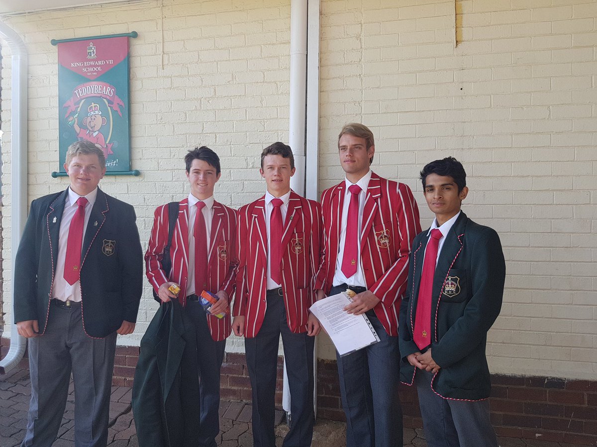 KingEdVIISchool's tweet photo. #RedMatrics @KingEdVIISchool #OBA tie handover #redwelcome lads! #redarmystrong https://t.co/8zlq1pl9jW