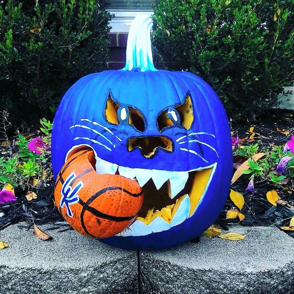 conniedepew's tweet photo. #UK #Basketball2017. Let the games begin! #WeAreUK #BBN https://t.co/ABAMG4rhJW