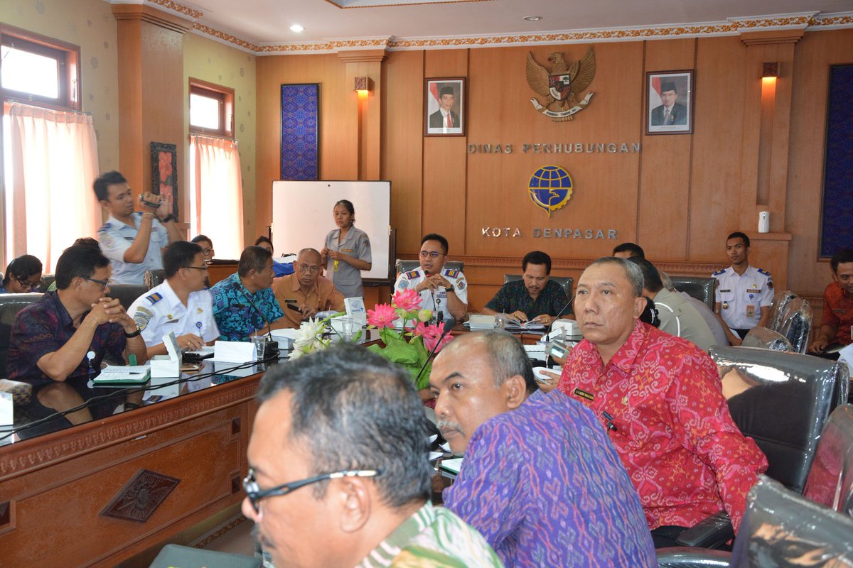 Pemkot Denpasar Segera Uji Coba Bus Sekolah