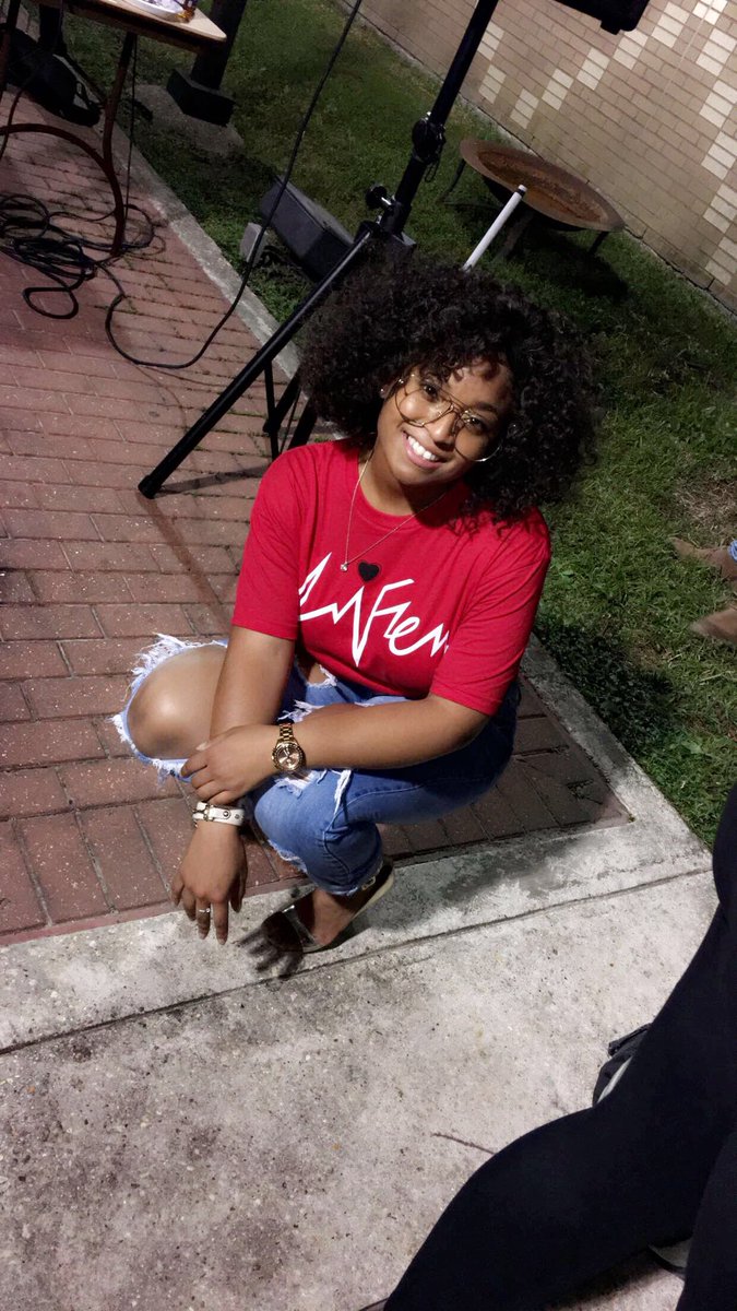 _tylaawyla's tweet photo. Shirt by @BPTakinCare y’all check him out!! 🤘🏽❤️ https://t.co/9vqr6FNHmK