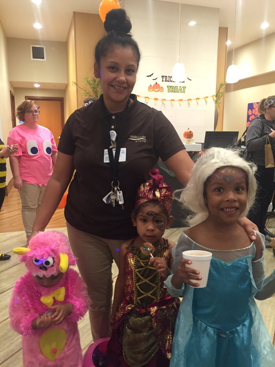 Carmel_WB's tweet photo. Fun night of trick and treating with our residents and their families. #halloweencostumes #trilogyfun https://t.co/YftXYKKiW9