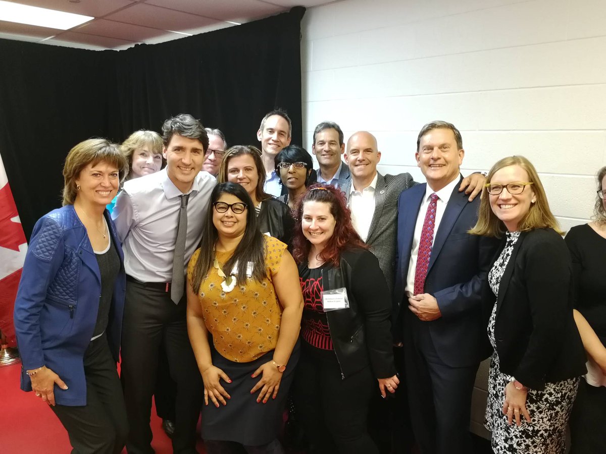 HaltonPovertyRT's tweet photo. Take two. Thank you @karinagould, for making this moment with @JustinTrudeau and my fellow #communityleaders possible! #HaltonOnt https://t.co/3xrxPKV45N