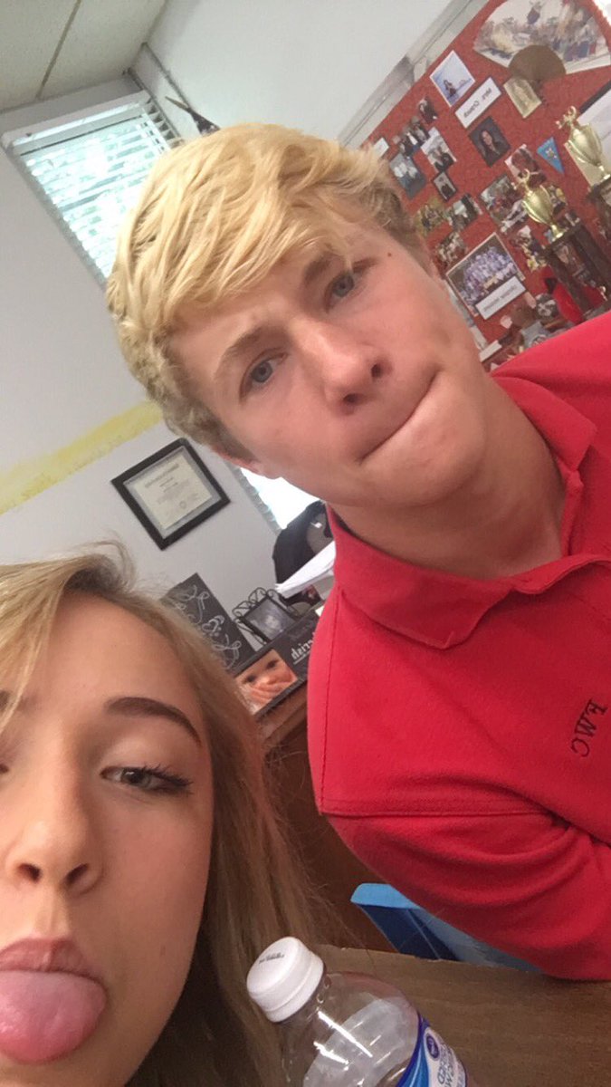 meredithefird's tweet photo. HAPPY BDAYYY i miss you!!!! https://t.co/3GtDzodo6z