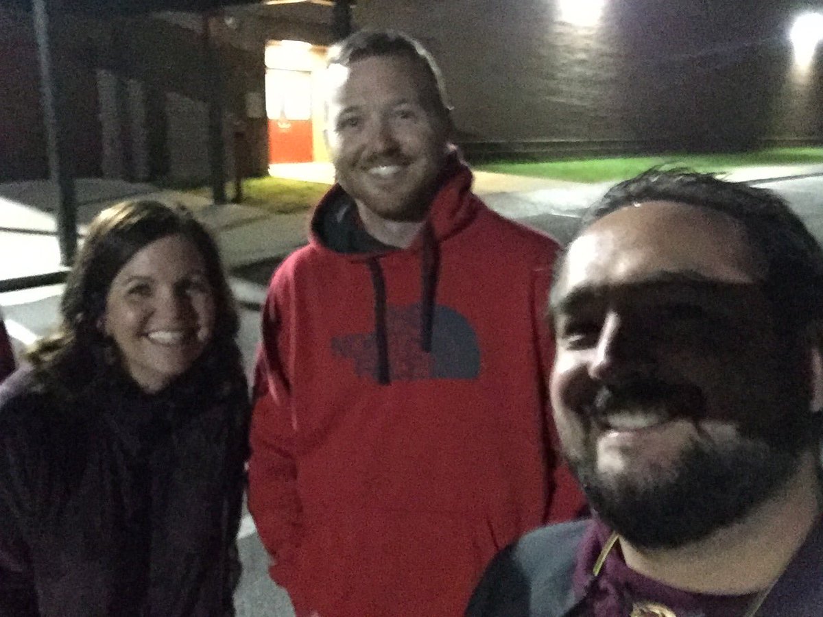 DadeCoHigh's tweet photo. Dedicated CTSO sponsors making sure kids get home after a trip. @DadeTSA @Dade_CountyFFA @dade_fbla https://t.co/sL5wMtLfEY