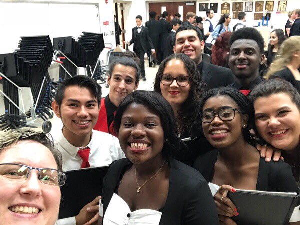 SHSChiefsChorus's tweet photo. Today we had an amazing experience at district honor choir. We had so much fun and we meet new Peers #DHC2017 https://t.co/6AyOW7cQxd