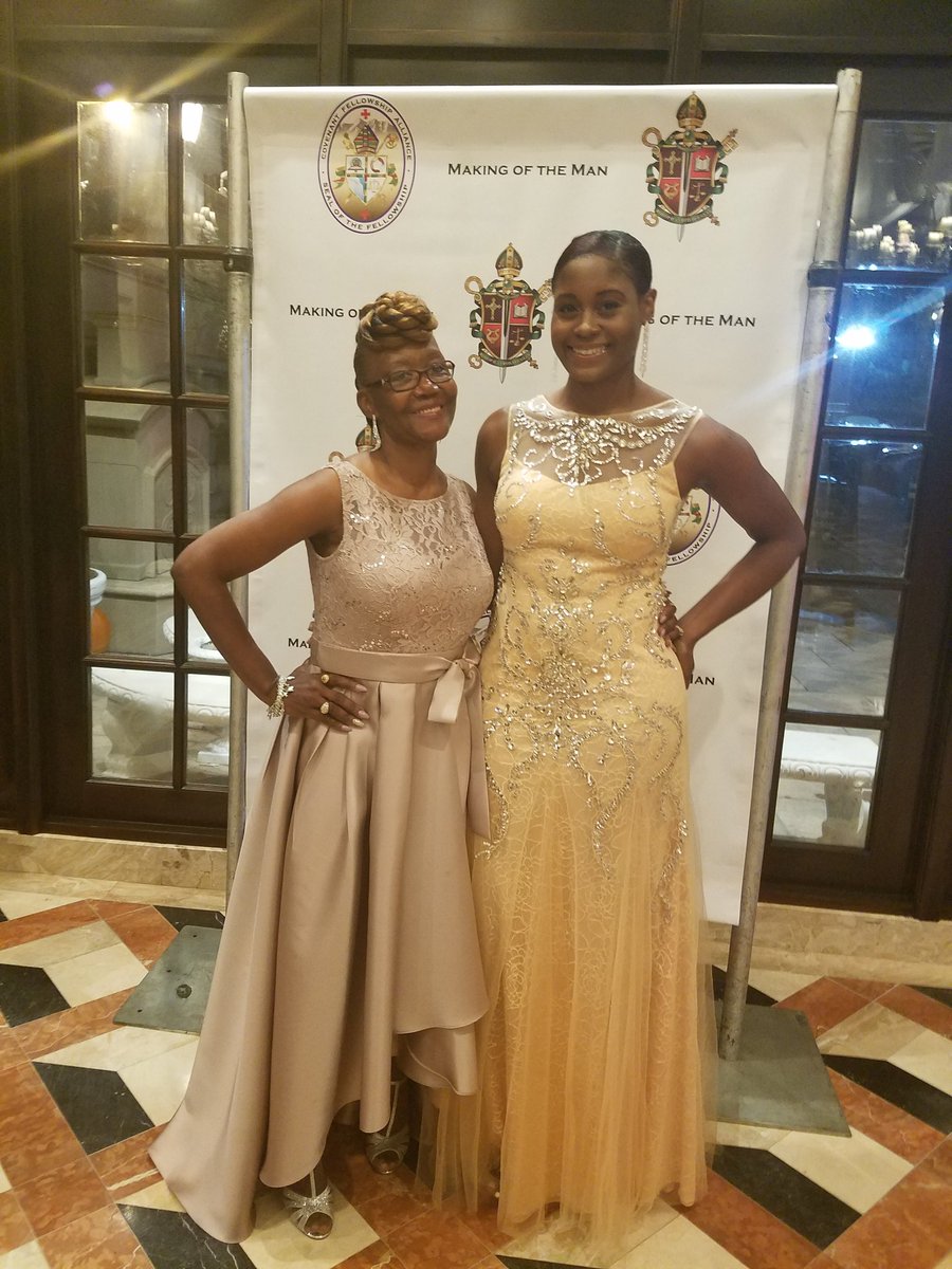 FrontMasterFlex's tweet photo. Three generations right here... celebrating the 10th year of my Bishop being Consecrated
#MakingofAMan
#BishopHCD
#DBC https://t.co/2RfwwHopVR