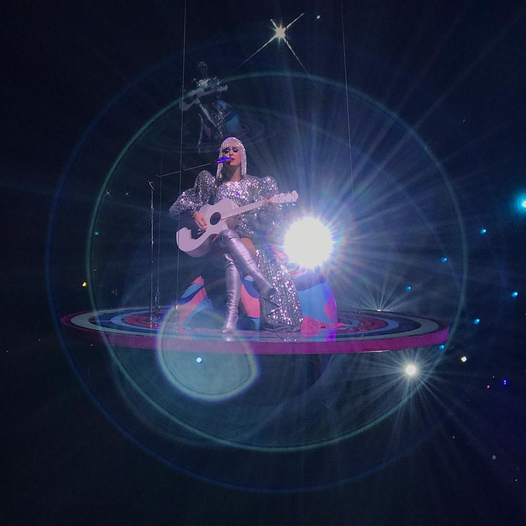 EuDeia_'s tweet photo. Day 9 - Favorite tour moment. #10daysofkaty https://t.co/MPjdbgHNtz