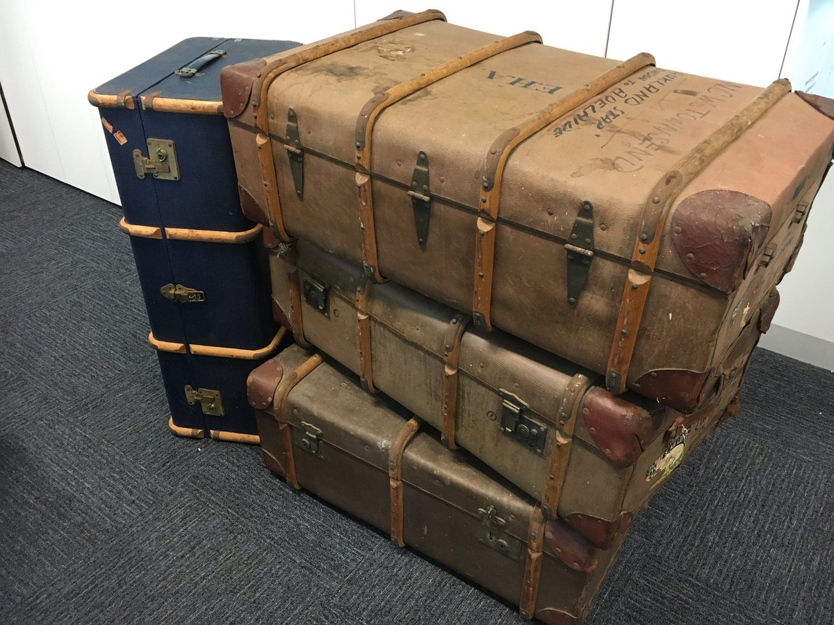 PhilHoffmannTvl's tweet photo. We obtained a piece of #history today. #Vintage suitcases dating back approx to the 1940βs taken on an #AucklandStar cruise from ADL to LON https://t.co/JlYxU2Sx7w