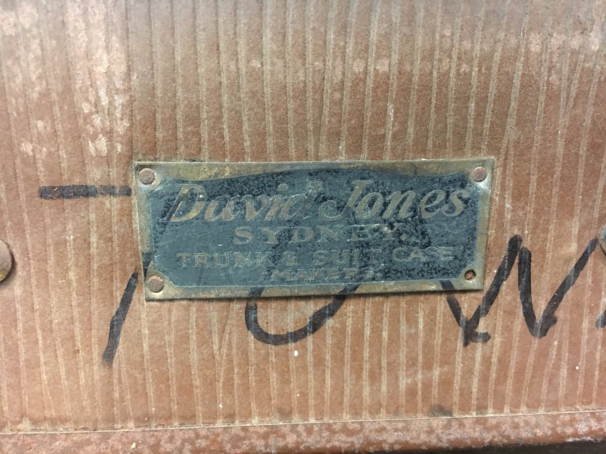 PhilHoffmannTvl's tweet photo. We obtained a piece of #history today. #Vintage suitcases dating back approx to the 1940βs taken on an #AucklandStar cruise from ADL to LON https://t.co/JlYxU2Sx7w